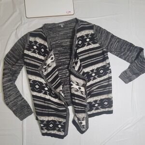 Womens Charlotte Russe long‎ sleeve cardigan.  Black/white.  Size Medium